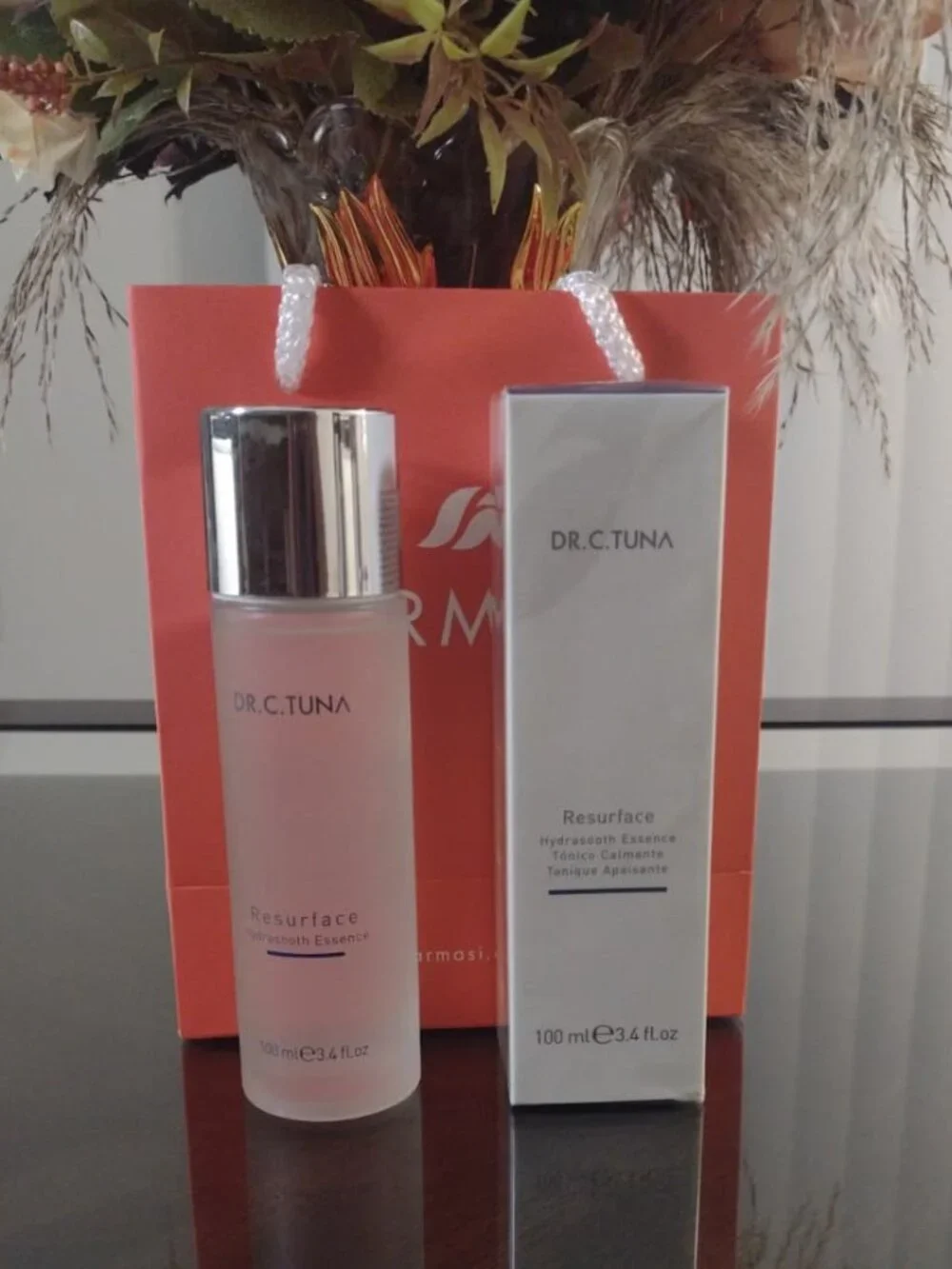 Dr. C. Tuna Resurface Hydrasooth Essence